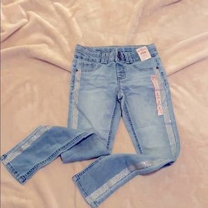 Jeggings with silver glitter stripe down the side